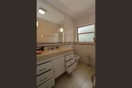 Casa para alugar com 297m², 4 quartos e 4 vagasBanheiro da Suíte 1