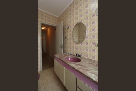 Casa para alugar com 297m², 4 quartos e 4 vagasBanheiro