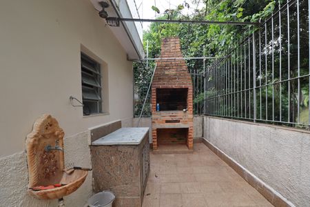Casa para alugar com 297m², 4 quartos e 4 vagasChurrasqueira