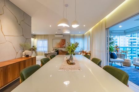 Apartamento à venda com 212m², 3 quartos e 3 vagasSala