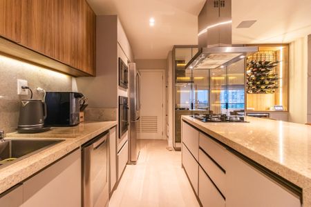 Apartamento à venda com 212m², 3 quartos e 3 vagasCozinha 