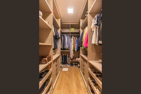 Apartamento à venda com 212m², 3 quartos e 3 vagasCloset da  Suíte 3