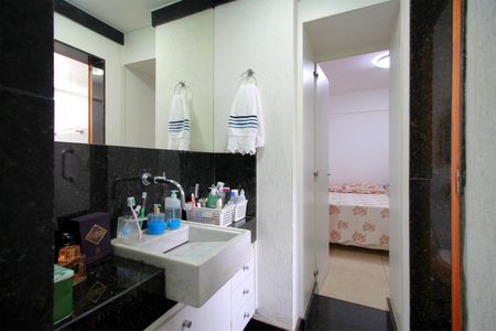 Apartamento à venda com 142m², 4 quartos e 2 vagasBanheiro das Semi Suites