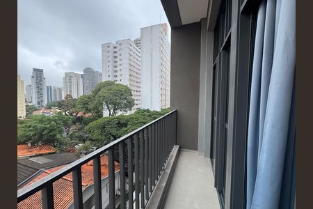 Apartamento para alugar com 38m², 1 quarto e sem vaga Apartamento para alugar com 38m², 1 quarto e sem vagaVaranda