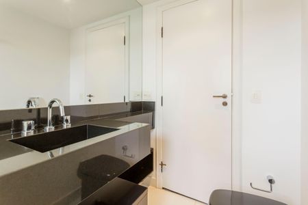 Apartamento à venda com 180m², 4 quartos e 3 vagasBanheiro da Suíte 1