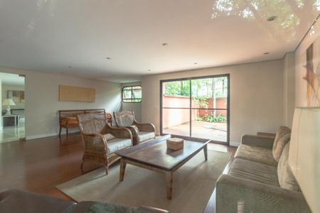 Apartamento à venda com 180m², 4 quartos e 3 vagasÁrea comum - Salão de festas