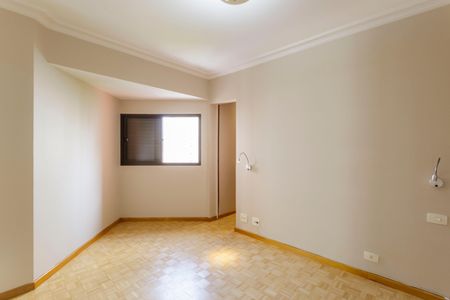 Apartamento à venda com 180m², 4 quartos e 3 vagasSuíte 2
