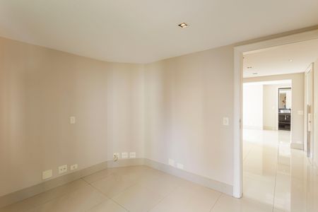 Apartamento à venda com 180m², 4 quartos e 3 vagasQuarto 1