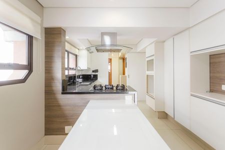 Apartamento à venda com 180m², 4 quartos e 3 vagasCozinha