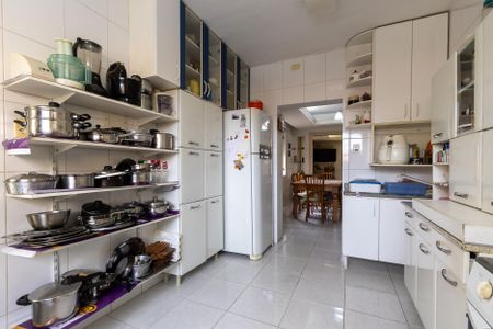Casa à venda com 185m², 3 quartos e 2 vagasCozinha