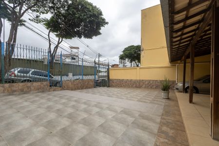 Casa à venda com 185m², 3 quartos e 2 vagasVaranda Frente