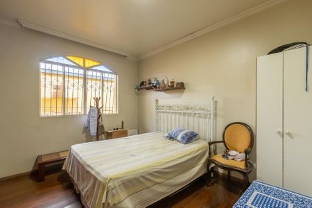 Casa à venda com 185m², 3 quartos e 2 vagasQuarto 2