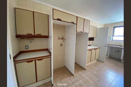Apartamento para alugar com 340m², 4 quartos e 5 vagas Apartamento para alugar com 340m², 4 quartos e 5 vagasCozinha