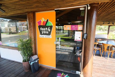 Casa de condomínio para alugar com 345m², 5 quartos e 4 vagasMercado - Fast4you