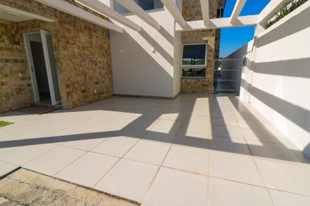 Casa de condomínio para alugar com 345m², 5 quartos e 4 vagasGaragem