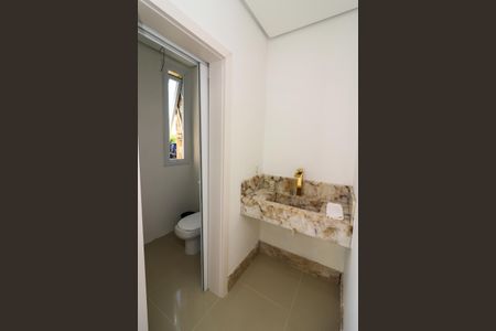 Casa de condomínio para alugar com 345m², 5 quartos e 4 vagasLavabo
