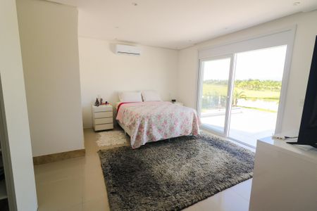 Casa de condomínio para alugar com 345m², 5 quartos e 4 vagasSuíte 1