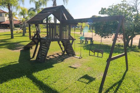 Casa de condomínio para alugar com 345m², 5 quartos e 4 vagasÁrea comum - Playground