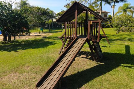 Casa de condomínio para alugar com 345m², 5 quartos e 4 vagasÁrea comum - Playground