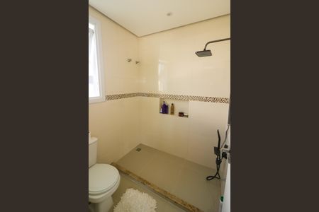 Casa de condomínio para alugar com 345m², 5 quartos e 4 vagasBanheiro da Suíte 1