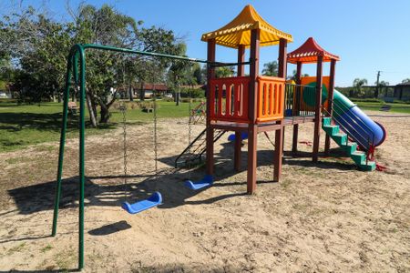 Casa de condomínio para alugar com 345m², 5 quartos e 4 vagasÁrea comum - Playground