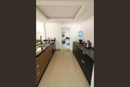 Casa de condomínio para alugar com 345m², 5 quartos e 4 vagasCozinha