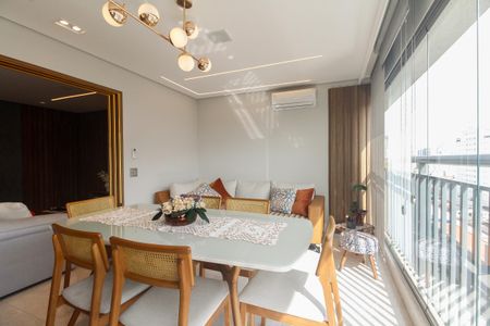 Apartamento à venda com 113m², 2 quartos e 2 vagas Apartamento à venda com 113m², 2 quartos e 2 vagasVaranda Gourmet