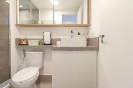 Apartamento à venda com 113m², 2 quartos e 2 vagas Apartamento à venda com 113m², 2 quartos e 2 vagasBanheiro Suíte 2