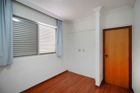 Apartamento à venda com 99m², 3 quartos e 3 vagasQuarto 