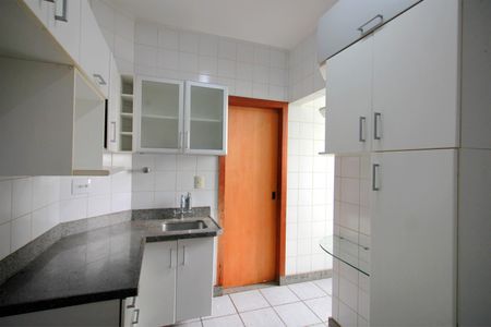 Apartamento à venda com 99m², 3 quartos e 3 vagasCozinha
