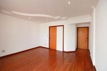 Apartamento à venda com 99m², 3 quartos e 3 vagasSala
