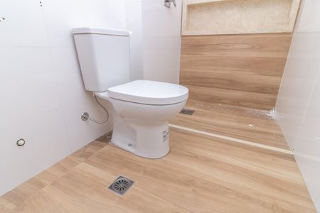 Apartamento à venda com 105m², 3 quartos e 1 vaga Apartamento à venda com 105m², 3 quartos e 1 vagaBanheiro da Suíte