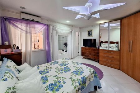 Casa à venda com 310m², 3 quartos e 2 vagasSuíte 2