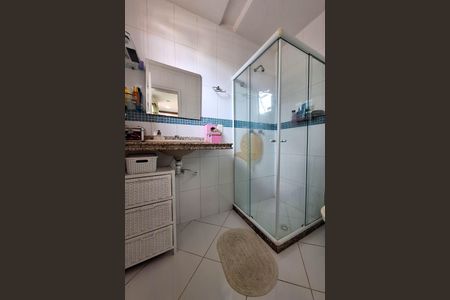 Casa à venda com 310m², 3 quartos e 2 vagasBanheiro Social