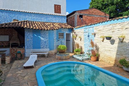 Casa à venda com 310m², 3 quartos e 2 vagasQuintal