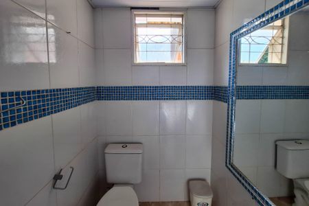 Casa à venda com 310m², 3 quartos e 2 vagasBanheiro de serviço