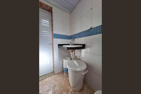 Casa à venda com 310m², 3 quartos e 2 vagasBanheiro de serviço