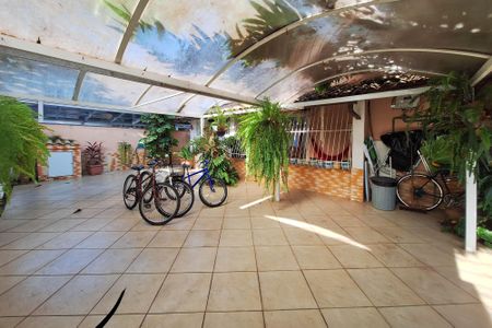 Casa à venda com 310m², 3 quartos e 2 vagasQuintal