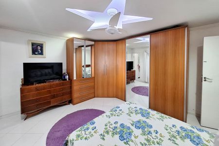 Casa à venda com 310m², 3 quartos e 2 vagasSuíte 2