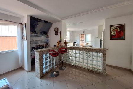 Casa à venda com 310m², 3 quartos e 2 vagasSala