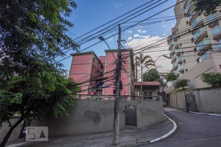 Apartamento para alugar com 62m², 2 quartos e 1 vagaFachada