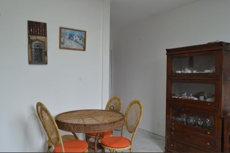 Apartamento para alugar com 62m², 2 quartos e 1 vagaSala