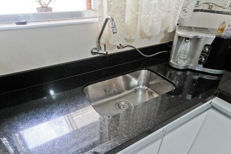 Casa para alugar com 478m², 4 quartos e sem vagaCozinha