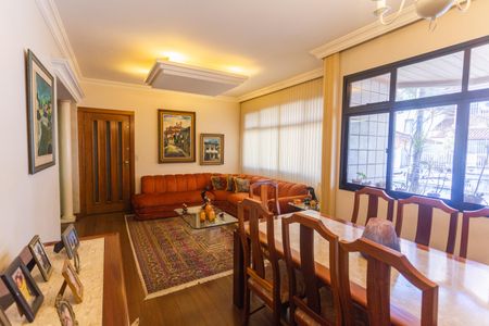 Apartamento à venda com 145m², 4 quartos e 2 vagasSala