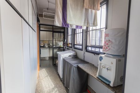 Apartamento à venda com 145m², 4 quartos e 2 vagasÁrea de Serviço