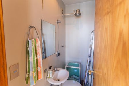 Apartamento à venda com 145m², 4 quartos e 2 vagasBanheiro de Serviço