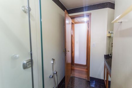 Apartamento à venda com 145m², 4 quartos e 2 vagasBanheiro Social