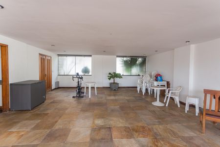 Apartamento à venda com 145m², 4 quartos e 2 vagasÁrea comum - Salão de festas