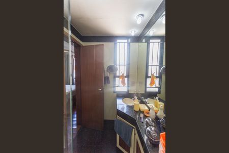 Apartamento à venda com 145m², 4 quartos e 2 vagasBanheiro da Suíte