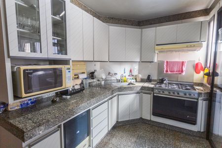 Apartamento à venda com 145m², 4 quartos e 2 vagasCozinha